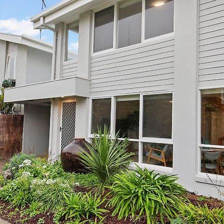 Seaside On The Parade- Sleeps 4, 2 Bathroom, Aircon, Walk To Shops! 11Am Check Out Ocean Grove Exterior photo